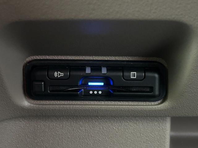 Ｎ－ＢＯＸジョイ ベースグレード　当社デモカー　踏み間違い防止装置　Ｂカメラ　横滑り防止機能　ＬＥＤランプ　点検記録簿　クルーズコントロール　パワーウィンドウ　前席シートヒーター　スマートキー　フルセグＴＶ　両側電動ドア　ベンチシート（16枚目）