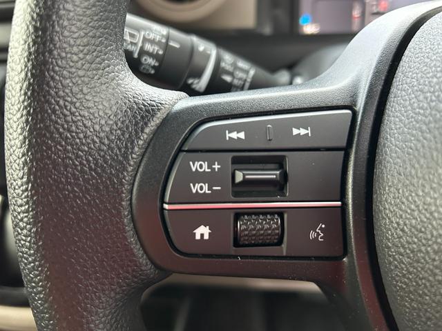 Ｎ－ＢＯＸジョイ ベースグレード　当社デモカー　踏み間違い防止装置　Ｂカメラ　横滑り防止機能　ＬＥＤランプ　点検記録簿　クルーズコントロール　パワーウィンドウ　前席シートヒーター　スマートキー　フルセグＴＶ　両側電動ドア　ベンチシート（17枚目）