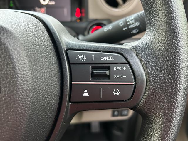 Ｎ－ＢＯＸジョイ ベースグレード　当社デモカー　踏み間違い防止装置　Ｂカメラ　横滑り防止機能　ＬＥＤランプ　点検記録簿　クルーズコントロール　パワーウィンドウ　前席シートヒーター　スマートキー　フルセグＴＶ　両側電動ドア　ベンチシート（18枚目）