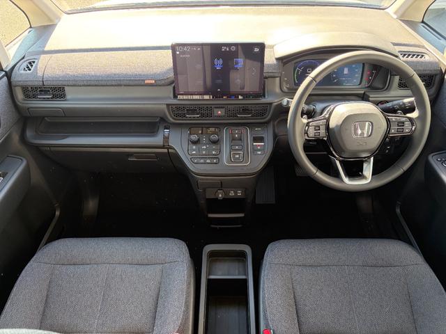 ステップワゴン e:HEVエアー 前後誤発進抑制 パワーステアリング 両側Pスライドドア 助手席エアバッグ USB接続 サイドカーテンエアバック パーキングセンサー LEDヘッドランプ クルコン エアコン ABS(5枚目)