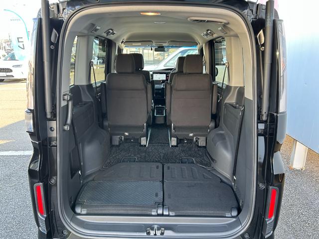 ステップワゴンスパーダ ｅ：ＨＥＶスパーダＧホンダセンシング　ウォークスルー　ＬＥＤライト　ドライブレコーダ　セキュリティアラーム　カーテンエアバック　横滑り防止装置　クルーズコントロール　Ｂカメラ　ＵＳＢ接続　フルセグ（13枚目）