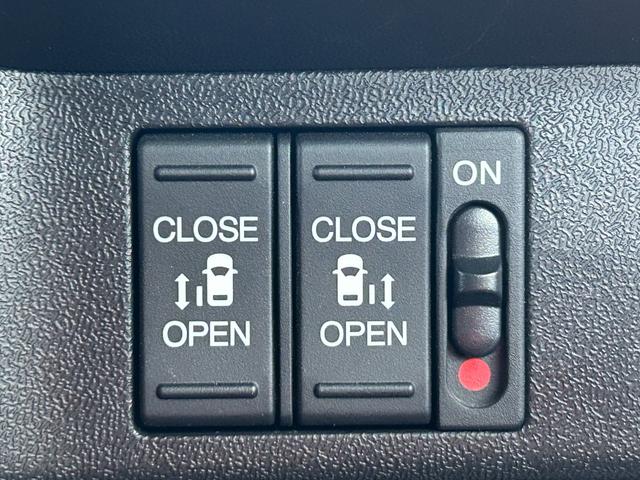 ステップワゴンスパーダ ｅ：ＨＥＶスパーダＧホンダセンシング　ウォークスルー　ＬＥＤライト　ドライブレコーダ　セキュリティアラーム　カーテンエアバック　横滑り防止装置　クルーズコントロール　Ｂカメラ　ＵＳＢ接続　フルセグ（16枚目）