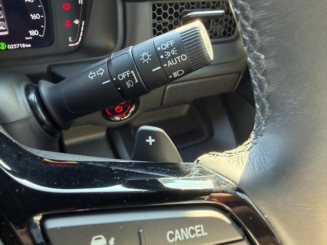 ステップワゴン ｅ：ＨＥＶスパーダ　マルチカメラ　デュアルエアコン　フルオートエアコン　ＥＳＣ　シートヒータ　キーフリー　ＬＥＤヘッドランプ　イモビ　ＡＢＳ　リアカメラ　スマートキ　ＵＳＢポート　クルーズコントロール（9枚目）