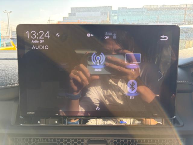 ステップワゴン ｅ：ＨＥＶスパーダ　マルチカメラ　デュアルエアコン　フルオートエアコン　ＥＳＣ　シートヒータ　キーフリー　ＬＥＤヘッドランプ　イモビ　ＡＢＳ　リアカメラ　スマートキ　ＵＳＢポート　クルーズコントロール（15枚目）