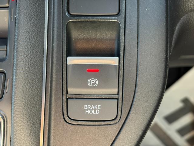 ステップワゴン ｅ：ＨＥＶスパーダ　マルチカメラ　デュアルエアコン　フルオートエアコン　ＥＳＣ　シートヒータ　キーフリー　ＬＥＤヘッドランプ　イモビ　ＡＢＳ　リアカメラ　スマートキ　ＵＳＢポート　クルーズコントロール（18枚目）