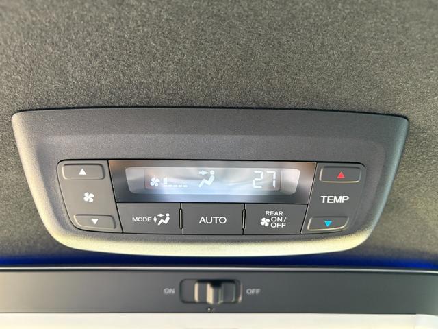 ステップワゴン ｅ：ＨＥＶスパーダ　マルチカメラ　デュアルエアコン　フルオートエアコン　ＥＳＣ　シートヒータ　キーフリー　ＬＥＤヘッドランプ　イモビ　ＡＢＳ　リアカメラ　スマートキ　ＵＳＢポート　クルーズコントロール（21枚目）