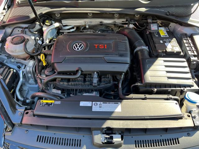 ゴルフＧＴＩ ベースグレード　ホワイトシルバーメタリック・Ｄｉｓｃｏｖｅｒ　Ｐｒｏ＆デジタルメーター・ＮＥＵＳＰＥＥＤ製スポーツスプリング（新品）＆ＮＥＵＳＰＥＥＤ製　ＲＳｅ０５　１９インチＡＷ（新品）＆ハンコックタイヤ（新品）（26枚目）