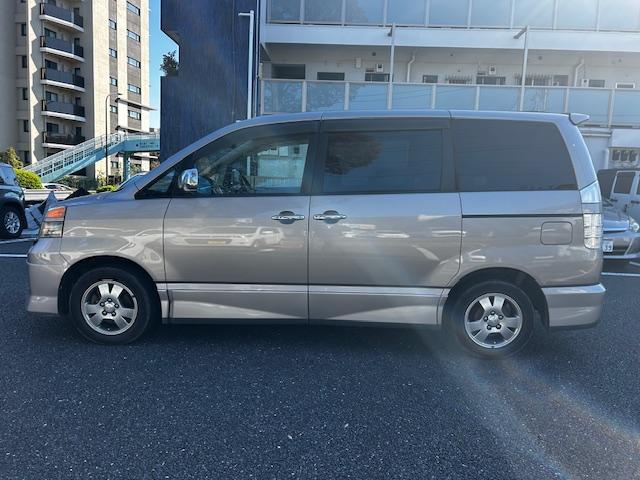 ヴォクシー Ｚ　煌ＩＩ　ナビ　バックカメラ　ＥＴＣ（5枚目）