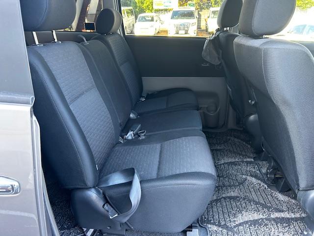 ヴォクシー Ｚ　煌ＩＩ　ナビ　バックカメラ　ＥＴＣ（13枚目）