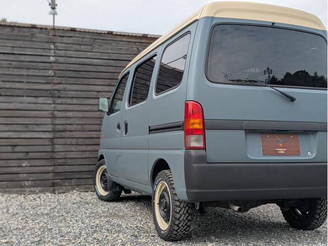 エブリイ ＰＣ　軽バンカスタム　車中泊　マットペイント　アウトドア仕様　キャンプ　釣り　サーフィン　アクティブスタイル　バンライフ　アウトドアカスタム　バンカスタム　フルフラット　キャンプバン　サーフトリップ（9枚目）