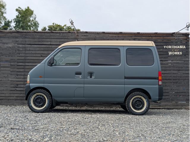 エブリイ ＰＣ　軽バンカスタム　車中泊　マットペイント　アウトドア仕様　キャンプ　釣り　サーフィン　アクティブスタイル　バンライフ　アウトドアカスタム　バンカスタム　フルフラット　キャンプバン　サーフトリップ（10枚目）