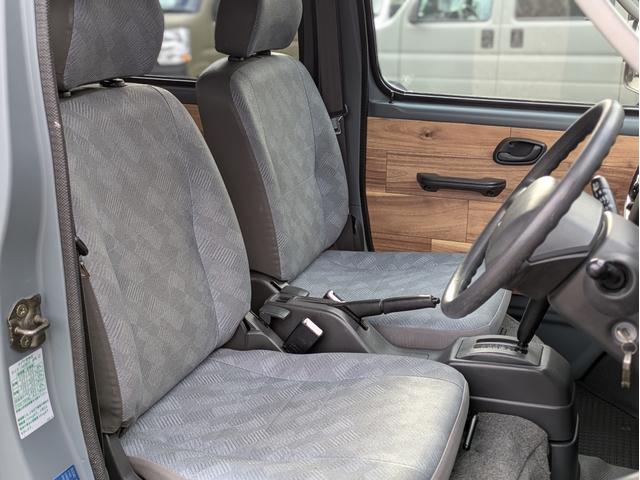 エブリイ PA 軽バンカスタム 軽ワンボックス 軽バンライフ バンライフ フルフラットフロア 4WD 軽キャン アウトドアカスタム 車中泊 ウッド調内装(17枚目)