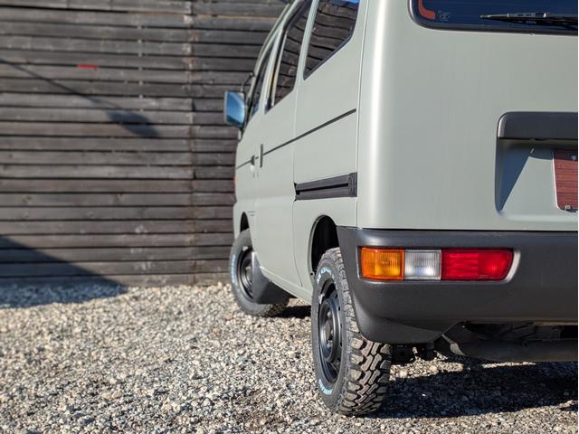 エブリイ ジョイポップターボ　４ＷＤ　５速　軽バンカスタム　旧車　平成レトロ　ネオクラシックカー　フルフラットフロア　セパレートシート　アウトドアカスタム　軽キャン　車中泊　オリジナルカスタム（12枚目）