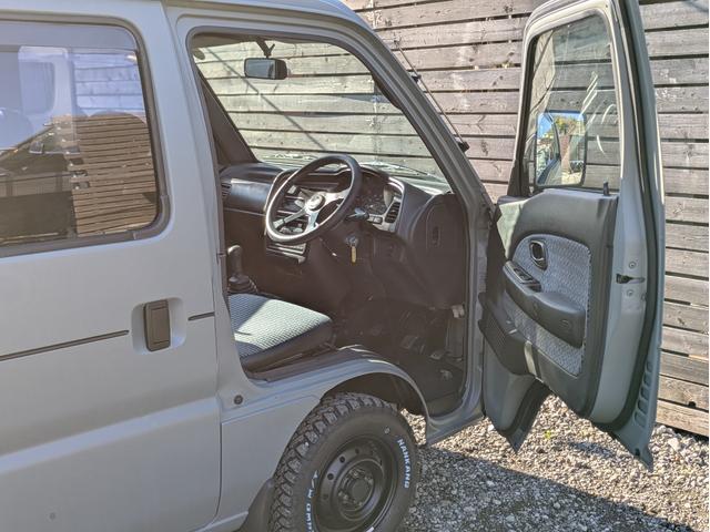 エブリイ ジョイポップターボ　４ＷＤ　５速　軽バンカスタム　旧車　平成レトロ　ネオクラシックカー　フルフラットフロア　セパレートシート　アウトドアカスタム　軽キャン　車中泊　オリジナルカスタム（23枚目）