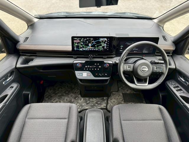 セレナ ｅ－パワー　ハイウェイスターＶ　プロパイロット　両側パワースライドドア　純正１２．３インチナビ　アラウンドビューモニター　純正１６インチアルミホイール　ブラインドスポットモニター　ＡｐｐｌｅＣａｒＰｌａｙ　Ｂｌｕｅｔｏｏｔｈ接続（2枚目）
