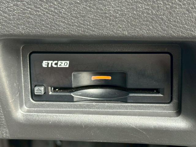 セレナ ｅ－パワー　ハイウェイスターＶ　プロパイロット　両側パワースライドドア　純正１２．３インチナビ　アラウンドビューモニター　純正１６インチアルミホイール　ブラインドスポットモニター　ＡｐｐｌｅＣａｒＰｌａｙ　Ｂｌｕｅｔｏｏｔｈ接続（18枚目）