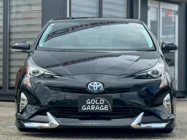 プリウス Ｓ　トヨタセーフティーセンス　バックガイドモニター　Ｂｌｕｅｔｏｏｔｈ接続　ＬＥＤヘッドライト　オートクルーズコントロール　ハンズフリー　オートマチックハイビーム　プッシュスタート　フルセグナビ　ＥＴＣ（3枚目）