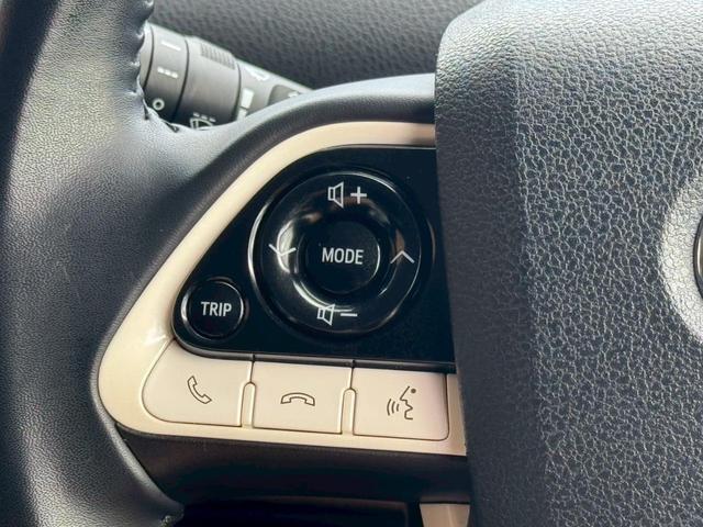 プリウス Ｓ　トヨタセーフティーセンス　バックガイドモニター　Ｂｌｕｅｔｏｏｔｈ接続　ＬＥＤヘッドライト　オートクルーズコントロール　ハンズフリー　オートマチックハイビーム　プッシュスタート　フルセグナビ　ＥＴＣ（12枚目）
