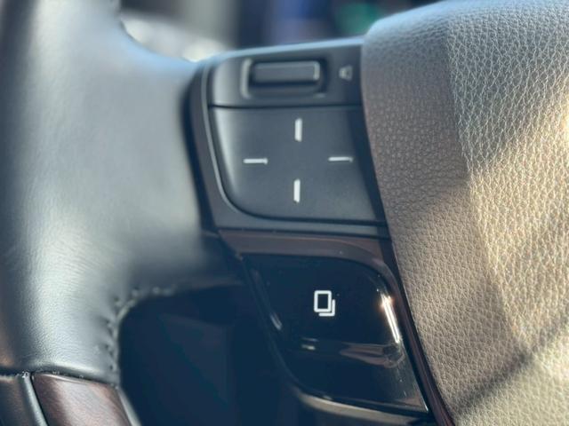 アルファードハイブリッド Ｚ　ワンオーナー　両側Ｐスラ　ムーンルーフ　革シート　ＴＳＳ　ＢＳＭ　パノラミックビューＭ　シートＨ＆ベンチレーション　デジタルインナーＭ　前後ドラレコ　３眼ＬＥＤヘッドランプ　電動ロールサンシェード（19枚目）