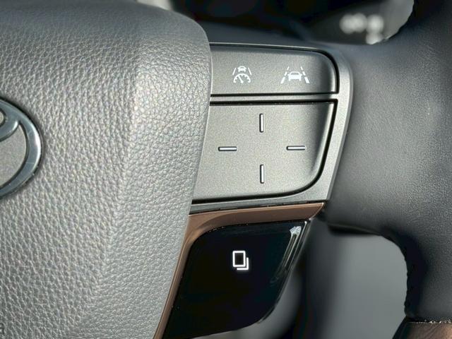 アルファードハイブリッド Ｚ　ワンオーナー　両側Ｐスラ　ムーンルーフ　革シート　ＴＳＳ　ＢＳＭ　パノラミックビューＭ　シートＨ＆ベンチレーション　デジタルインナーＭ　前後ドラレコ　３眼ＬＥＤヘッドランプ　電動ロールサンシェード（20枚目）