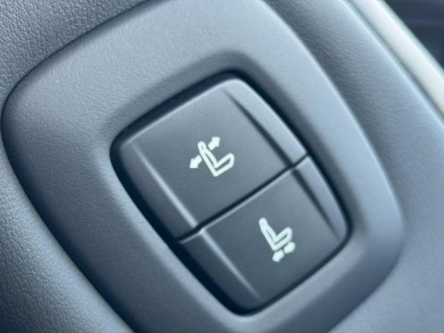 アルファードハイブリッド Ｚ　ワンオーナー　両側Ｐスラ　ムーンルーフ　革シート　ＴＳＳ　ＢＳＭ　パノラミックビューＭ　シートＨ＆ベンチレーション　デジタルインナーＭ　前後ドラレコ　３眼ＬＥＤヘッドランプ　電動ロールサンシェード（29枚目）