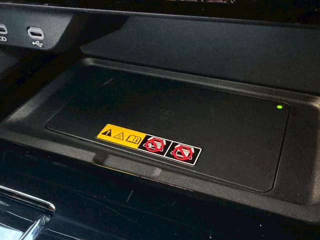 アルファードハイブリッド Ｚ　ワンオーナー　両側Ｐスラ　ムーンルーフ　革シート　ＴＳＳ　ＢＳＭ　パノラミックビューＭ　シートＨ＆ベンチレーション　デジタルインナーＭ　前後ドラレコ　３眼ＬＥＤヘッドランプ　電動ロールサンシェード（30枚目）