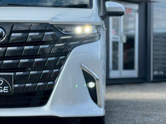 アルファードハイブリッド Ｚ　ワンオーナー　両側Ｐスラ　ムーンルーフ　革シート　ＴＳＳ　ＢＳＭ　パノラミックビューＭ　シートＨ＆ベンチレーション　デジタルインナーＭ　前後ドラレコ　３眼ＬＥＤヘッドランプ　電動ロールサンシェード（31枚目）