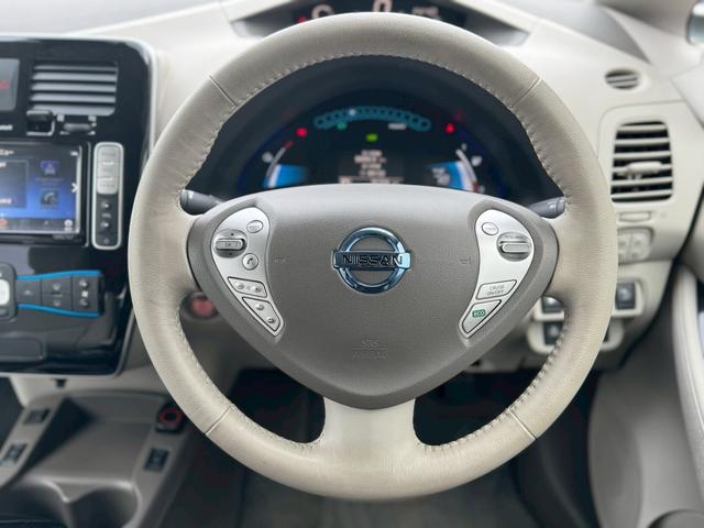 リーフ X(30kwh) 電気自動車 12セグ 前席シートヒーター ステアリングヒーター 充電コード有 ビルトインETC 純正ナビ フルセグTV オートクルーズコントロール Bluetooth接続 プッシュスタート(33枚目)