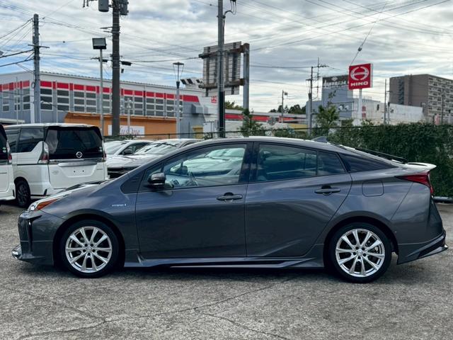 プリウス Ａ　モデリスタ（Ｆ・Ｓ・ＬＥＤデイライト）ＴＲＤ（Ｒ・ＲＳ・Ｆガーニッシュ・マフラー）デジタルインナーミラー　ＴＳＳ　ＢＳＭ　Ｐシート　純正９インチフルセグナビ　ＥＴＣ２．０　社外１７インチＡＷ　Ｃソナー（23枚目）