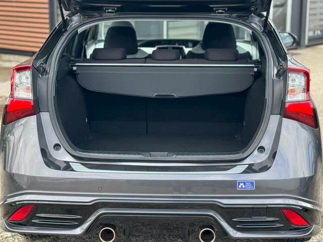 プリウス Ａ　モデリスタ（Ｆ・Ｓ・ＬＥＤデイライト）ＴＲＤ（Ｒ・ＲＳ・Ｆガーニッシュ・マフラー）デジタルインナーミラー　ＴＳＳ　ＢＳＭ　Ｐシート　純正９インチフルセグナビ　ＥＴＣ２．０　社外１７インチＡＷ　Ｃソナー（30枚目）