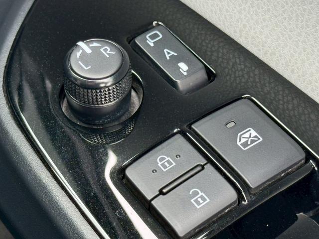 プリウス Ａ　モデリスタ（Ｆ・Ｓ・ＬＥＤデイライト）ＴＲＤ（Ｒ・ＲＳ・Ｆガーニッシュ・マフラー）デジタルインナーミラー　ＴＳＳ　ＢＳＭ　Ｐシート　純正９インチフルセグナビ　ＥＴＣ２．０　社外１７インチＡＷ　Ｃソナー（40枚目）