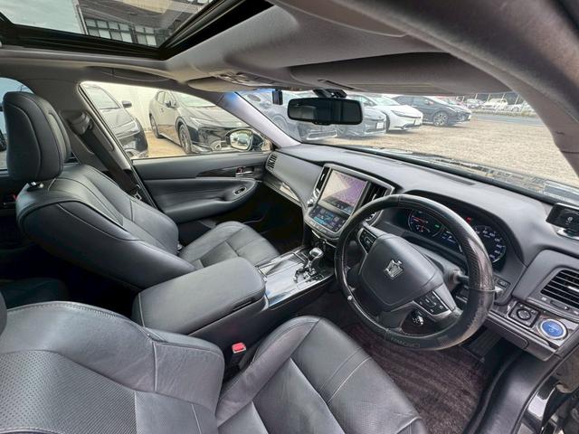 クラウンハイブリッド アスリートG サンルーフ 前後モデリスタエアロ J-uNit4本出しマフラー 純正ナビ パノラミックビューモニター 純正18インチAW メモリー機能パワーシート HIDヘッドライト&フォグ Bluetooth接続(34枚目)