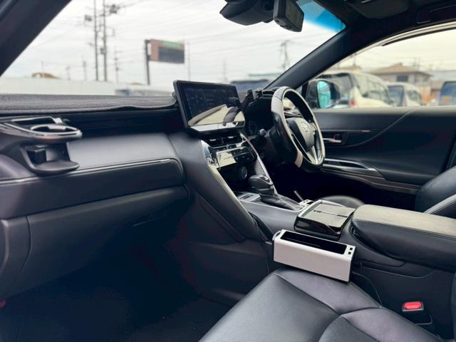 ハリアーハイブリッド Z レザーパッケージ モデリスタエアロ 調光パノラマルーフ デジタルインナーミラー 革シート シートH&V JBL HUD パワーシート 19インチAW LEDヘッドライト&フォグ アップルカープレイ ETC(4枚目)