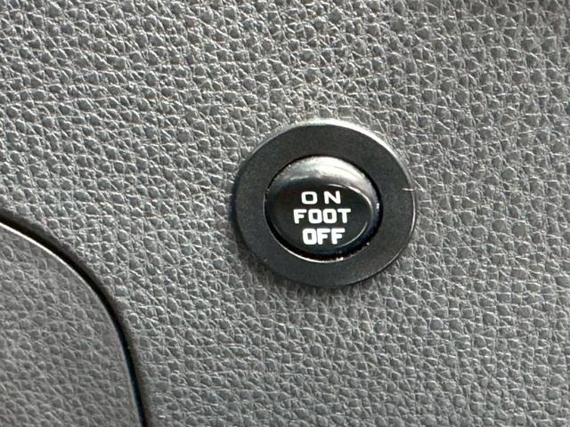 ハリアーハイブリッド Z レザーパッケージ モデリスタエアロ 調光パノラマルーフ デジタルインナーミラー 革シート シートH&V JBL HUD パワーシート 19インチAW LEDヘッドライト&フォグ アップルカープレイ ETC(30枚目)