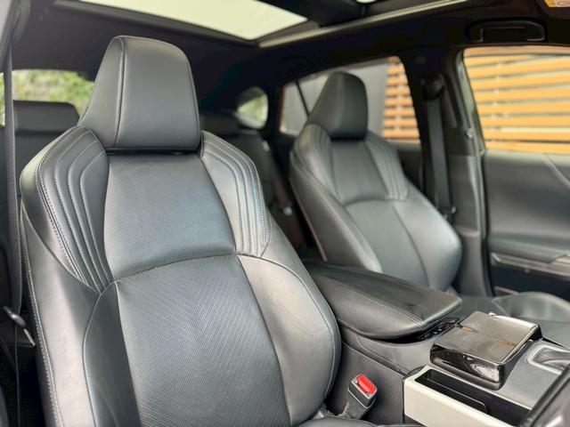 ハリアーハイブリッド Z レザーパッケージ モデリスタエアロ 調光パノラマルーフ デジタルインナーミラー 革シート シートH&V JBL HUD パワーシート 19インチAW LEDヘッドライト&フォグ アップルカープレイ ETC(41枚目)