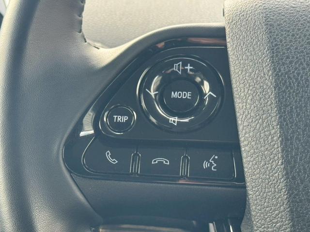 プリウス Sツーリングセレクション ワンオーナー モデリスタエアロ デイライト シートヒーター レザーシート トヨタセーフティーセンス 純正9インチフルセグナビ AC100V電源 LEDヘッドライト&フォグ 純正17インチAW Bカメラ(11枚目)