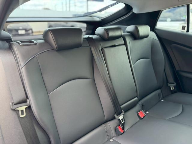 プリウス Sツーリングセレクション ワンオーナー モデリスタエアロ デイライト シートヒーター レザーシート トヨタセーフティーセンス 純正9インチフルセグナビ AC100V電源 LEDヘッドライト&フォグ 純正17インチAW Bカメラ(38枚目)