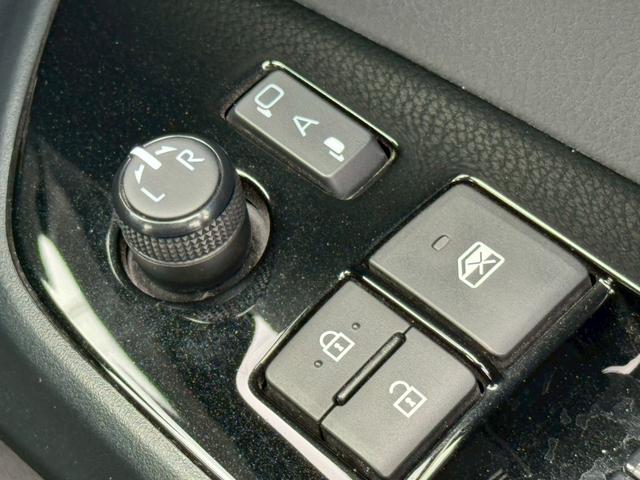 プリウス Sツーリングセレクション ワンオーナー モデリスタエアロ デイライト シートヒーター レザーシート トヨタセーフティーセンス 純正9インチフルセグナビ AC100V電源 LEDヘッドライト&フォグ 純正17インチAW Bカメラ(42枚目)