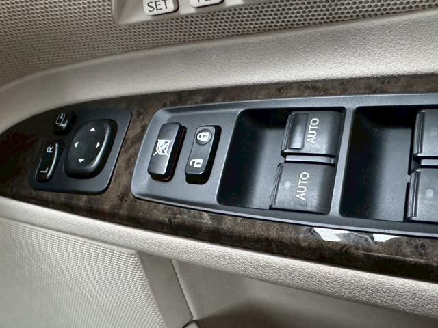 ＩＳ ＩＳ２５０Ｃ　バージョンＬ　電動開閉式メタルトップ　シートヒーター＆ベンチレーション　前席メモリーパワーシート　クルーズコントロール　プッシュスタート　ビルトインＥＴＣ　Ｂカメラ　Ｂｌｕｅｔｏｏｔｈ接続　純正ナビ　純正ＡＷ（46枚目）