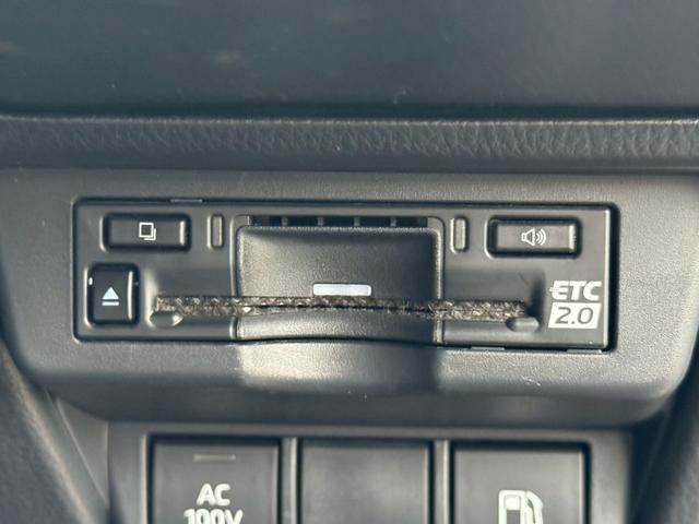 プリウス Ｕ　純正ナビ　フルセグＴＶ　Ｂカメラ　アップルカープレイ　ステアリングヒーター　ドラレコ前後　ＡＣ１００Ｖ　ＥＴＣ２．０　純正１７インチホイール　ＬＥＤヘッドライト　クリアランスソナー　ＢＳＭ　ＰＣＳ（16枚目）