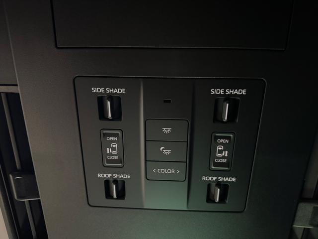 アルファード Ｚ　左右独立ムーンルーフ　ユニバーサルステップ　前席シートＨ＆ベンチレーション　両側Ｐスライド　革シート　ＨＵＤ　ＴＳＳ　ＢＳＭ　デジタルインナーＭ　後席電動ロールサンシェード　純正１４インチフルセグナビ（11枚目）