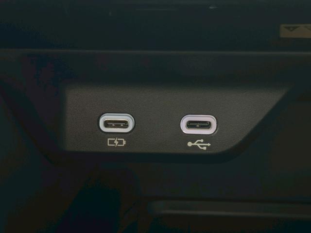 アルファード Ｚ　左右独立ムーンルーフ　ユニバーサルステップ　前席シートＨ＆ベンチレーション　両側Ｐスライド　革シート　ＨＵＤ　ＴＳＳ　ＢＳＭ　デジタルインナーＭ　後席電動ロールサンシェード　純正１４インチフルセグナビ（34枚目）