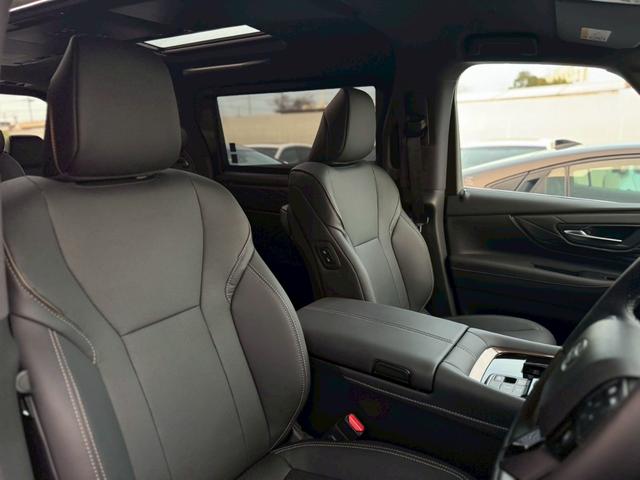 アルファード Ｚ　左右独立ムーンルーフ　ユニバーサルステップ　前席シートＨ＆ベンチレーション　両側Ｐスライド　革シート　ＨＵＤ　ＴＳＳ　ＢＳＭ　デジタルインナーＭ　後席電動ロールサンシェード　純正１４インチフルセグナビ（50枚目）