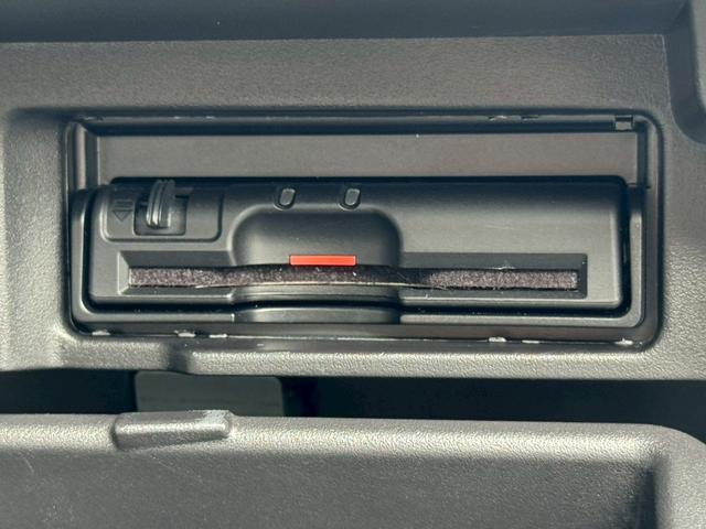 セレナ e-パワー ハイウェイスターV 両側パワースライドドア アラウンドビューモニター プロパイロット シートH 純正15インチAW フルセグナビ クリアランスソナー Bluetooth接続 LEDヘッドライト&フォグ ビルトインETC(12枚目)