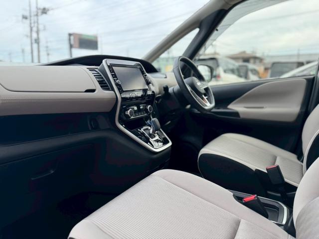 セレナ e-パワー ハイウェイスターV 両側パワースライドドア アラウンドビューモニター プロパイロット シートH 純正15インチAW フルセグナビ クリアランスソナー Bluetooth接続 LEDヘッドライト&フォグ ビルトインETC(36枚目)