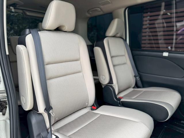 セレナ e-パワー ハイウェイスターV 両側パワースライドドア アラウンドビューモニター プロパイロット シートH 純正15インチAW フルセグナビ クリアランスソナー Bluetooth接続 LEDヘッドライト&フォグ ビルトインETC(39枚目)