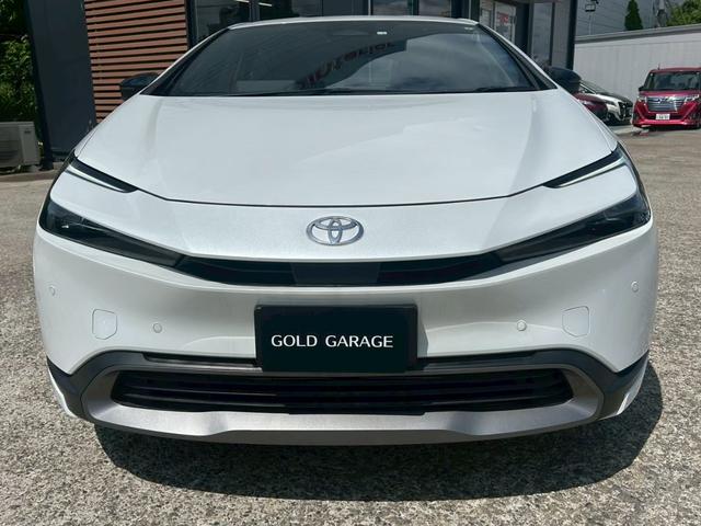 プリウス G 純正8型ディスプレイ 雹害 ナビ トヨタセーフティセンス レーダークルーズコントロール バックカメラ クリアランスソナー シートヒーター BSM PKSB ETC 純正19インチアルミホイール LED(3枚目)