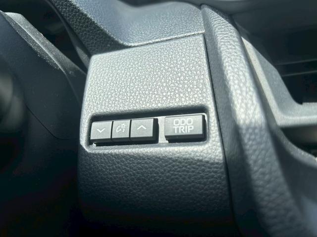 プリウス G 純正8型ディスプレイ 雹害 ナビ トヨタセーフティセンス レーダークルーズコントロール バックカメラ クリアランスソナー シートヒーター BSM PKSB ETC 純正19インチアルミホイール LED(44枚目)