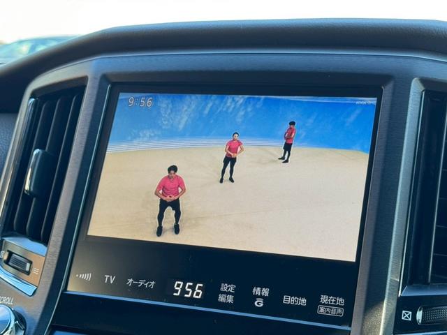 クラウンハイブリッド アスリートＳ　ブラックスタイル　革シート　純正フルセグナビ　前席シートＨ＆ベンチレーション　前席Ｐシート　前後ドラレコ　Ｂカメラ　ＨＩＤヘッドライト＆フォグ　ビルトインＥＴＣ　Ｂｌｕｅｔｏｏｔｈ接続　純正１８インチＡＷ　Ｃソナー（4枚目）