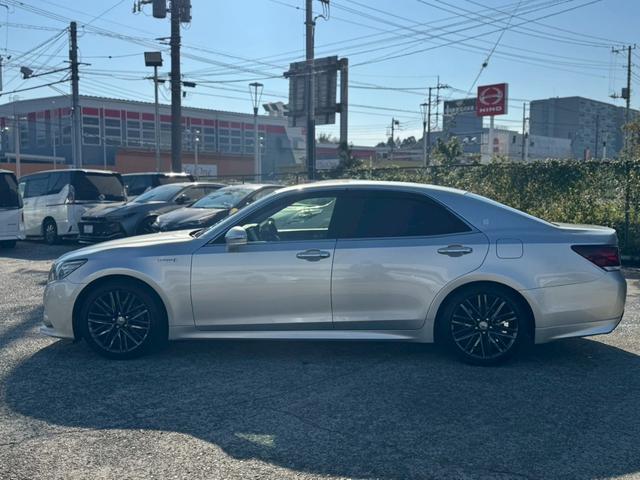 クラウンハイブリッド アスリートＳ　ブラックスタイル　革シート　純正フルセグナビ　前席シートＨ＆ベンチレーション　前席Ｐシート　前後ドラレコ　Ｂカメラ　ＨＩＤヘッドライト＆フォグ　ビルトインＥＴＣ　Ｂｌｕｅｔｏｏｔｈ接続　純正１８インチＡＷ　Ｃソナー（25枚目）